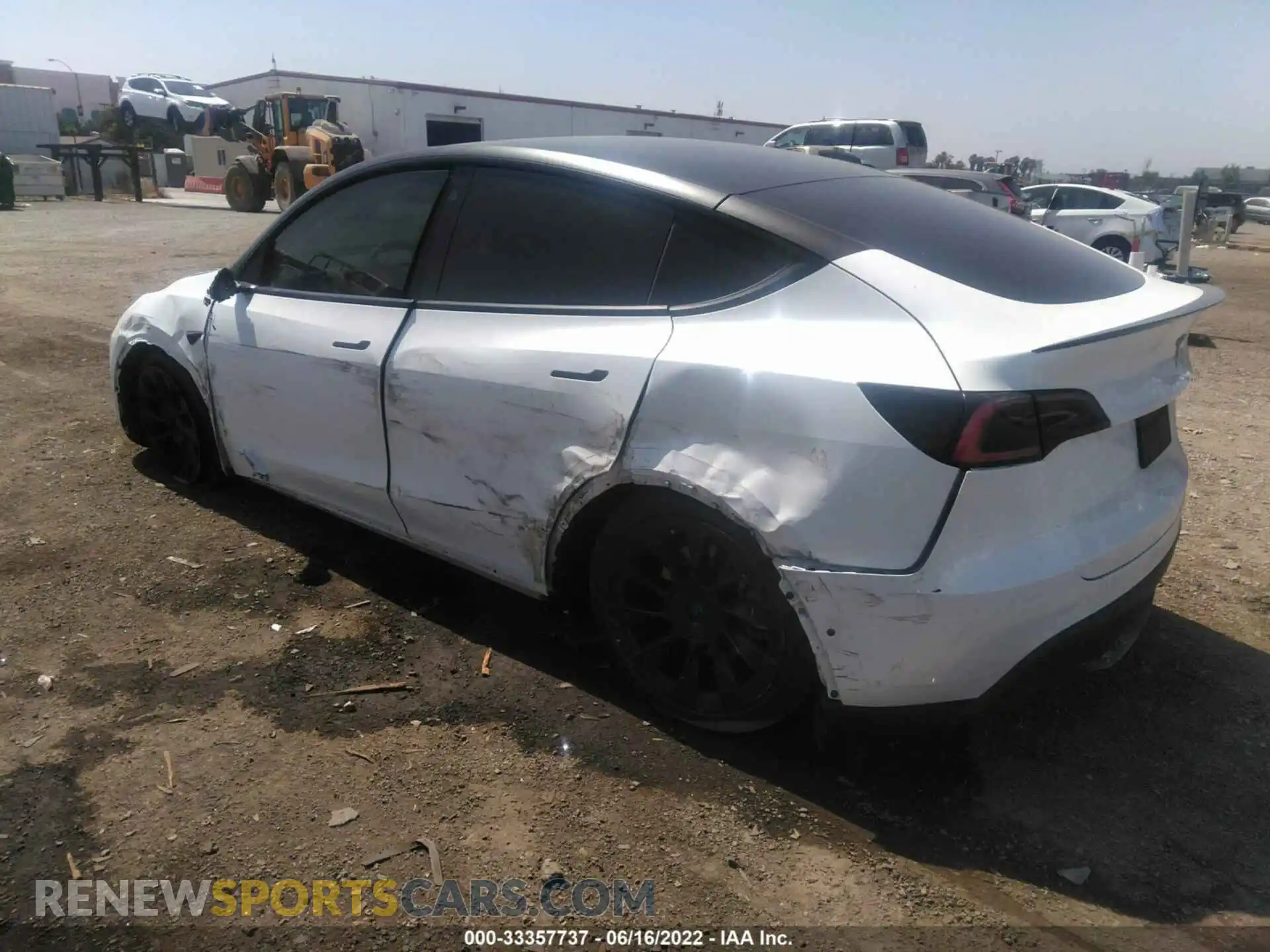 3 Photograph of a damaged car 5YJYGDEE3MF139802 TESLA MODEL Y 2021