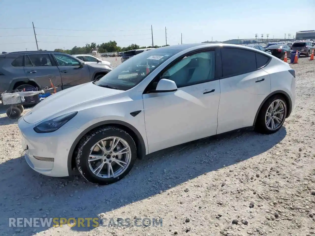 1 Photograph of a damaged car 5YJYGDEE3MF145051 TESLA MODEL Y 2021