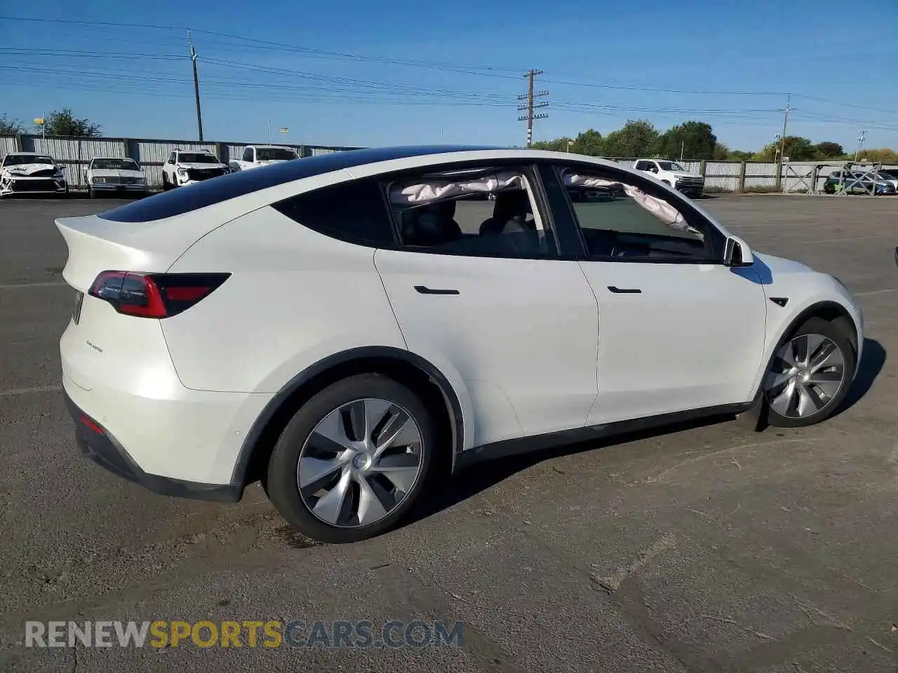 3 Photograph of a damaged car 5YJYGDEE3MF145535 TESLA MODEL Y 2021
