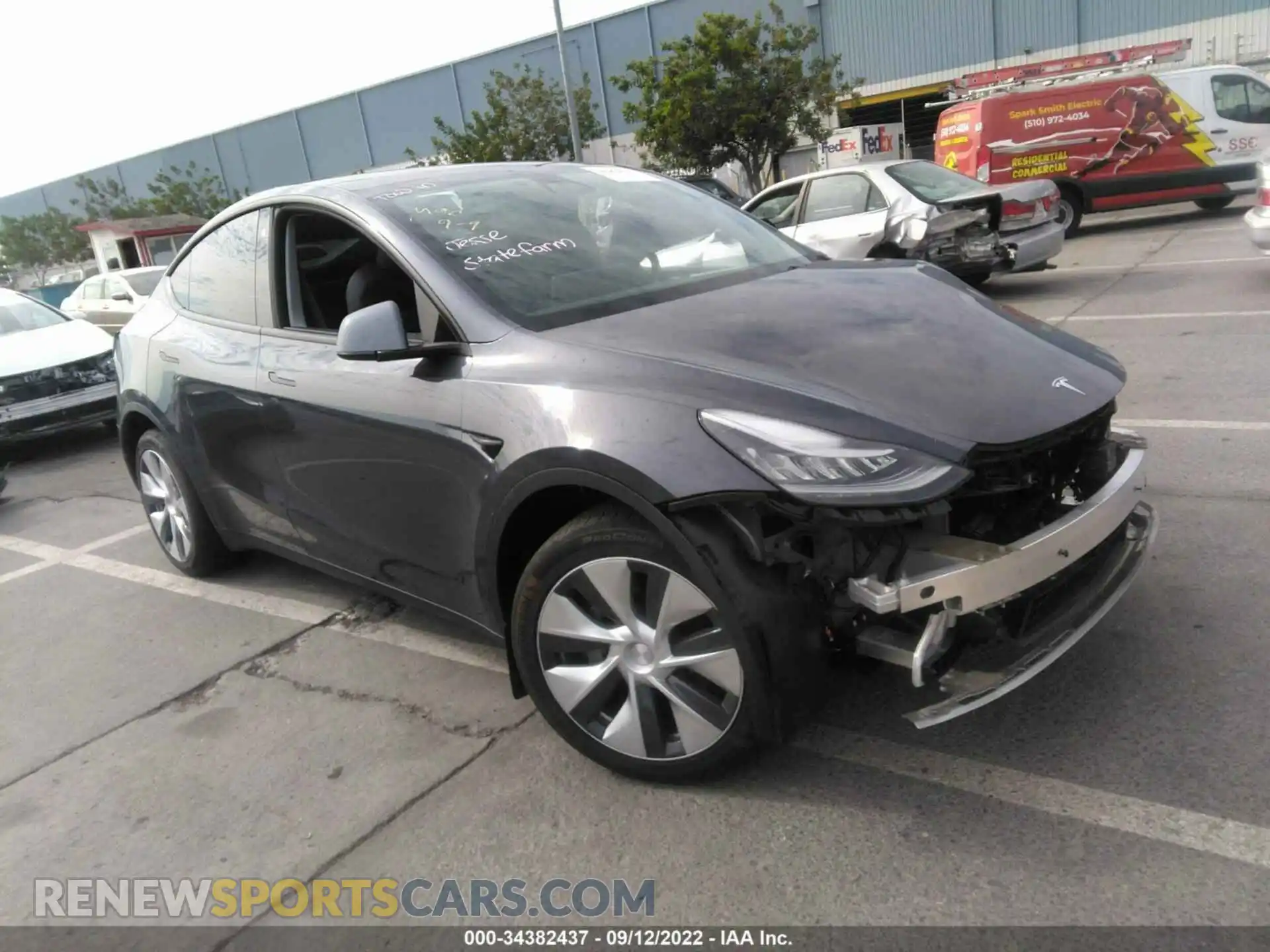 1 Photograph of a damaged car 5YJYGDEE3MF146328 TESLA MODEL Y 2021