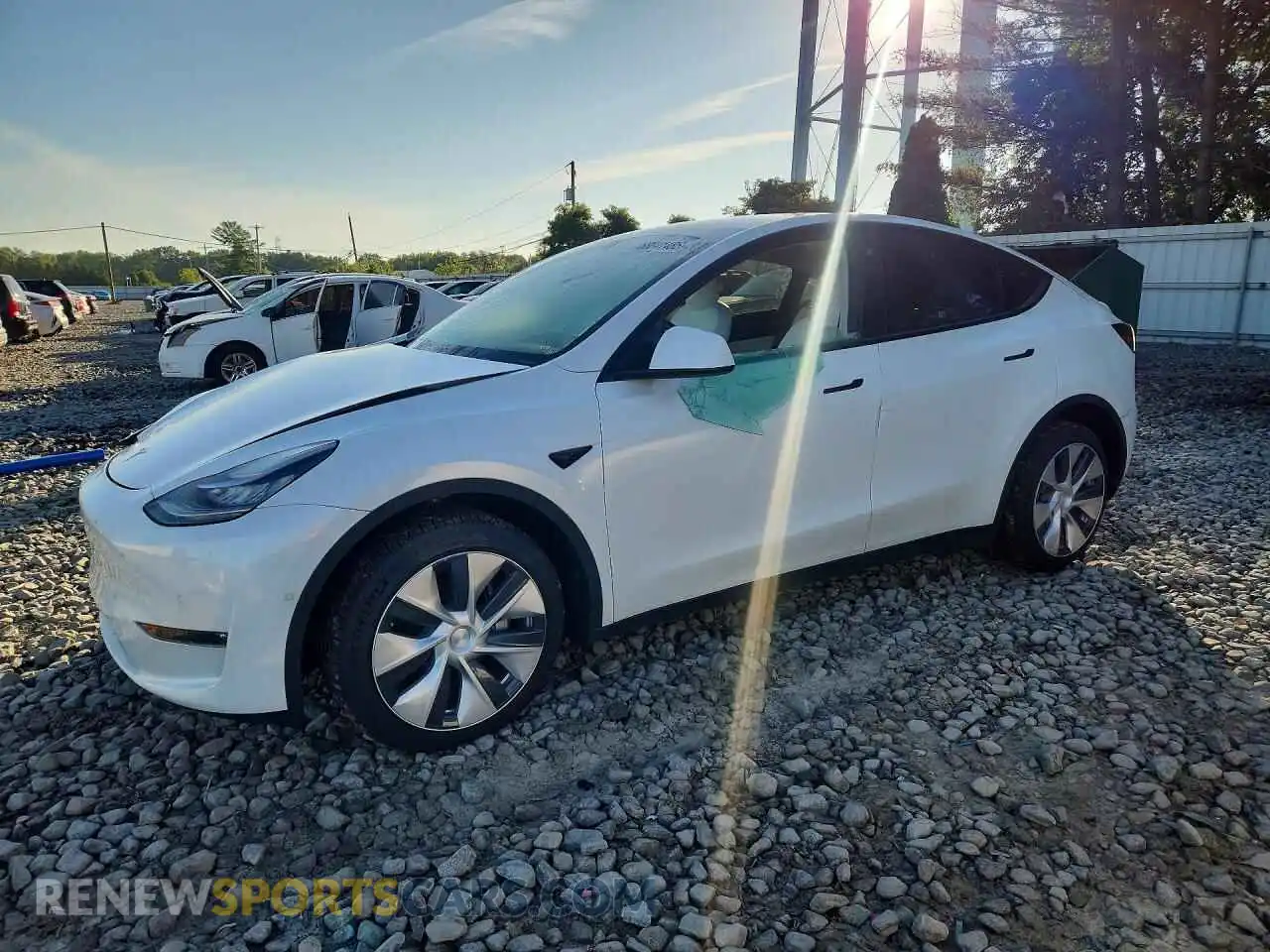 1 Photograph of a damaged car 5YJYGDEE3MF187414 TESLA MODEL Y 2021