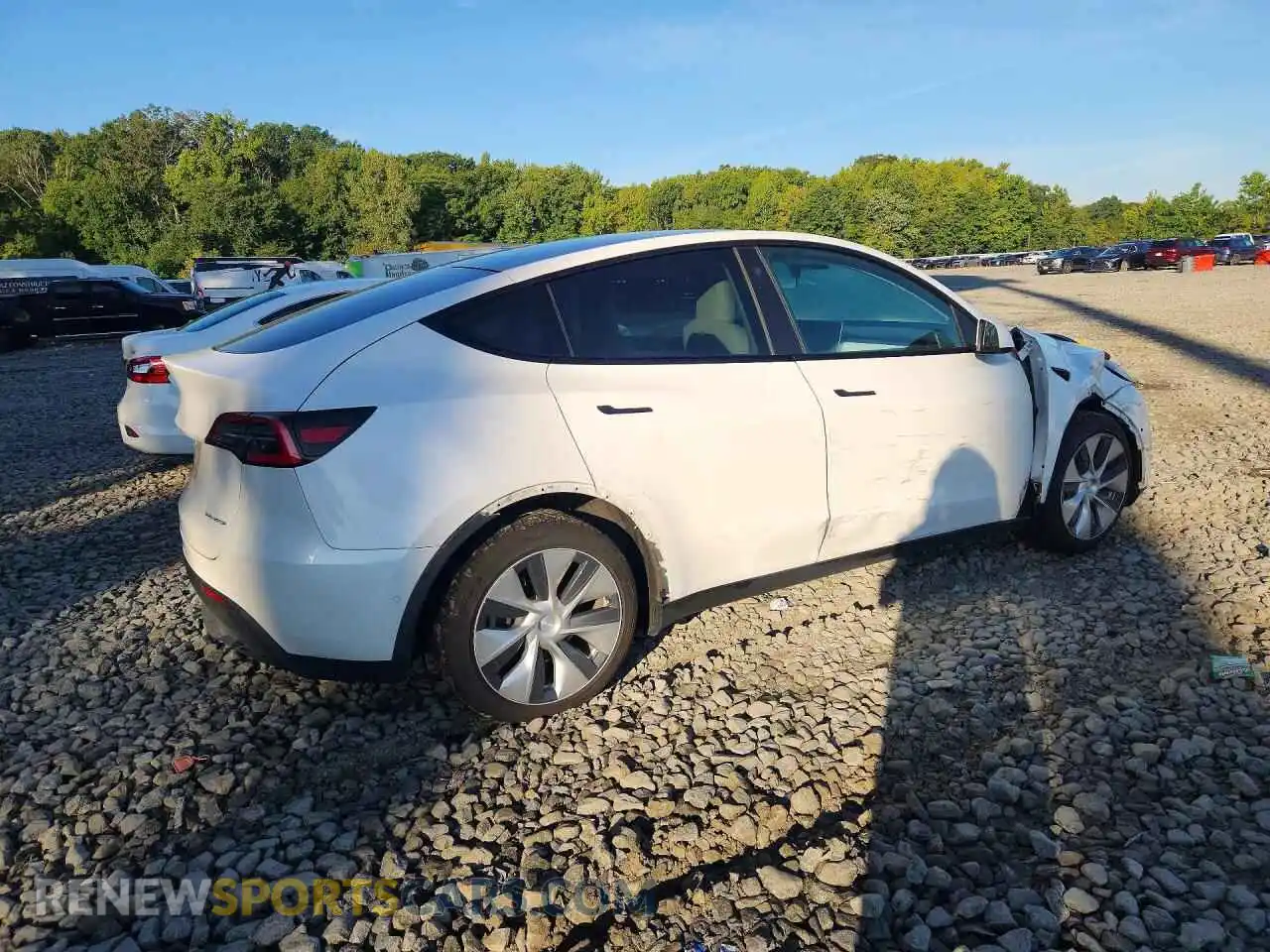 3 Photograph of a damaged car 5YJYGDEE3MF187414 TESLA MODEL Y 2021