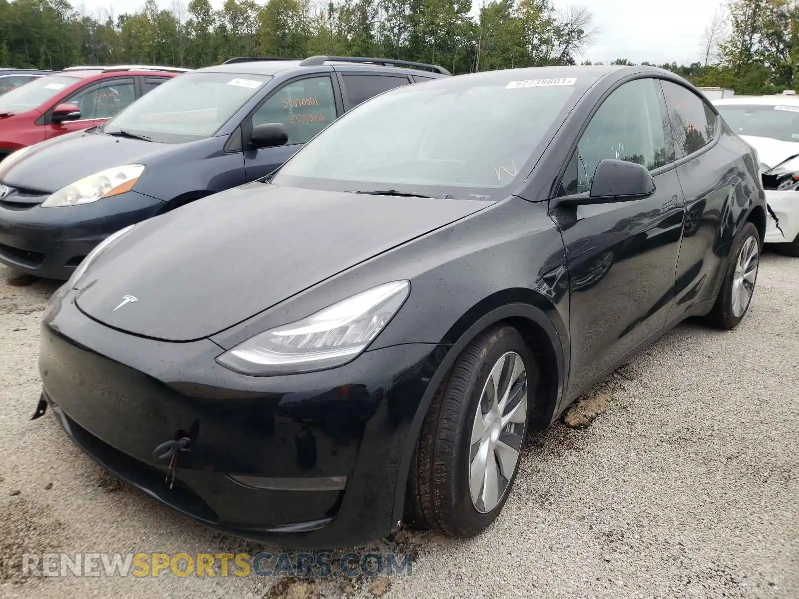 2 Photograph of a damaged car 5YJYGDEE3MF190832 TESLA MODEL Y 2021