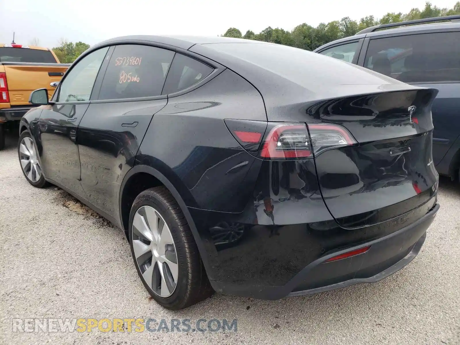 3 Photograph of a damaged car 5YJYGDEE3MF190832 TESLA MODEL Y 2021