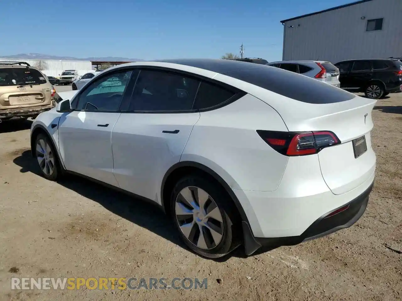 2 fotografías del automóvil dañado 5YJYGDEE3MF195609 TESLA MODEL Y 2021