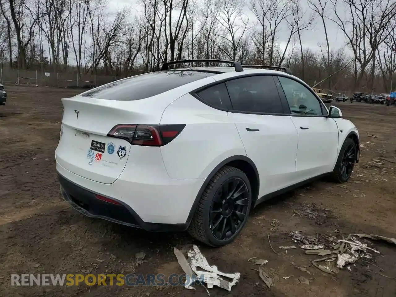 3 fotografías del automóvil dañado 5YJYGDEE3MF208729 TESLA MODEL Y 2021