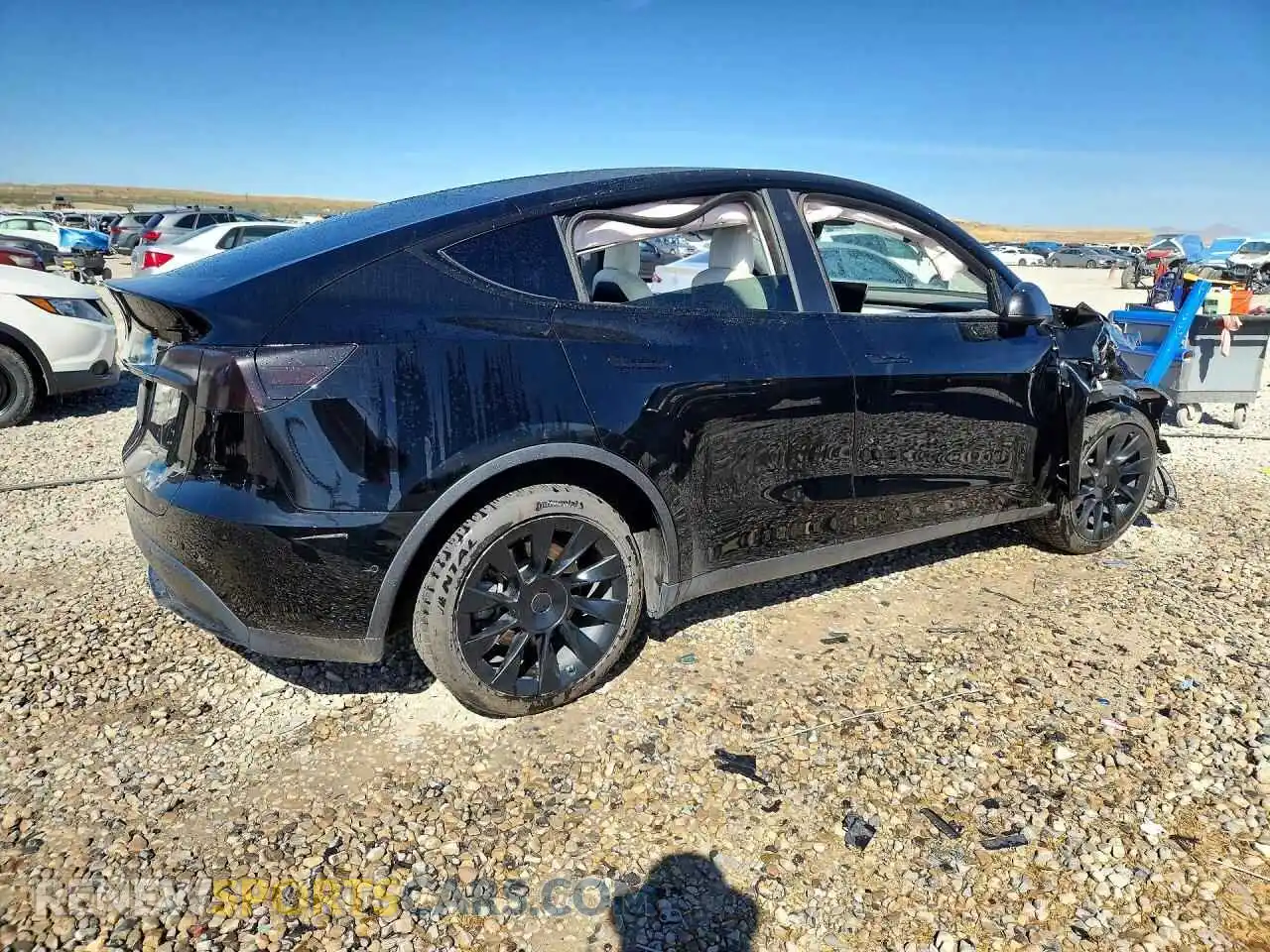 3 fotografías del automóvil dañado 5YJYGDEE3MF217043 TESLA MODEL Y 2021