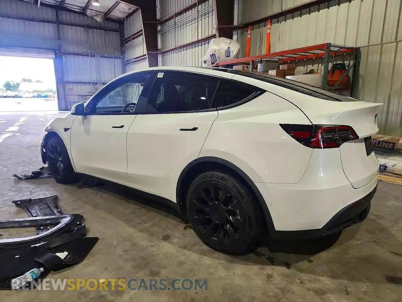 2 Photograph of a damaged car 5YJYGDEE3MF248048 TESLA MODEL Y 2021