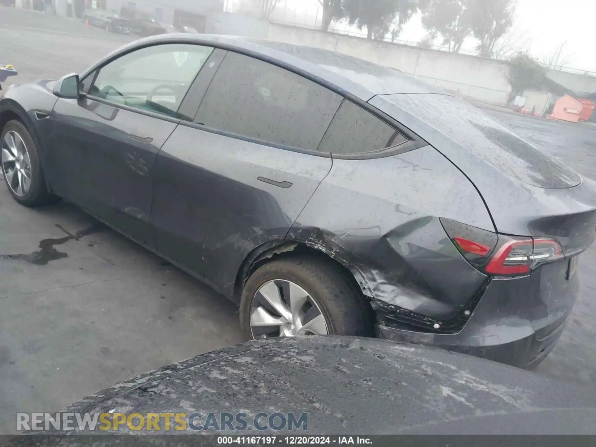 3 Photograph of a damaged car 5YJYGDEE3MF258160 TESLA MODEL Y 2021