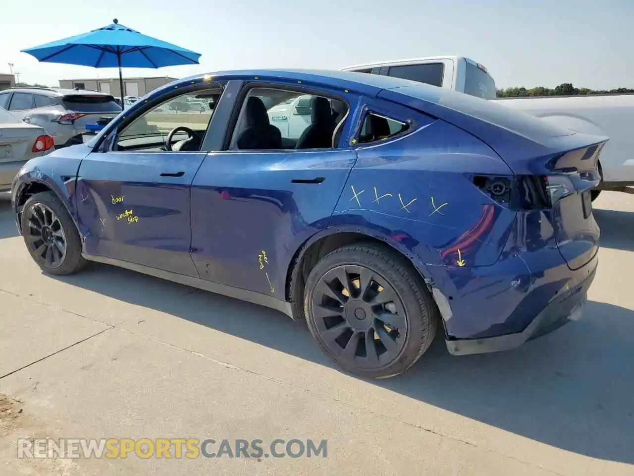 2 Photograph of a damaged car 5YJYGDEE3MF266338 TESLA MODEL Y 2021