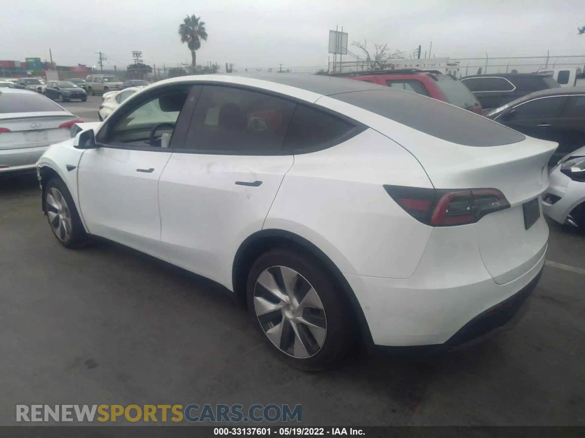 3 Photograph of a damaged car 5YJYGDEE3MF282491 TESLA MODEL Y 2021
