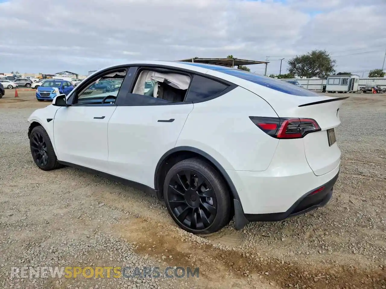 2 Photograph of a damaged car 5YJYGDEE3MF282829 TESLA MODEL Y 2021