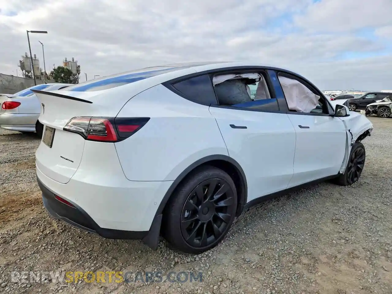 3 Photograph of a damaged car 5YJYGDEE3MF282829 TESLA MODEL Y 2021