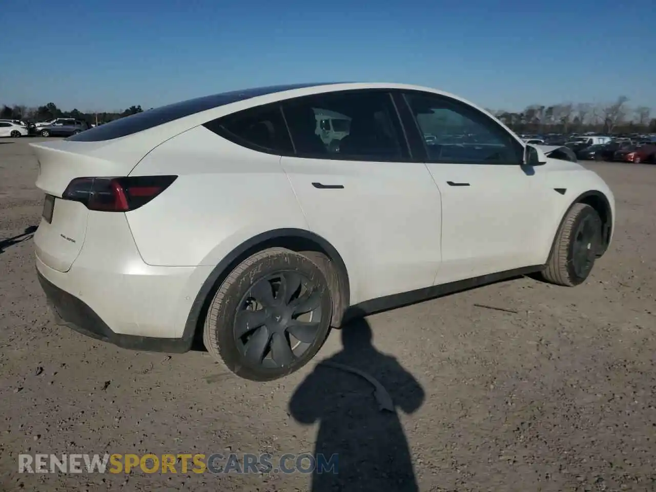 3 Photograph of a damaged car 5YJYGDEE3MF299047 TESLA MODEL Y 2021