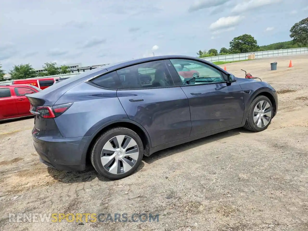 3 Photograph of a damaged car 5YJYGDEE3MF306613 TESLA MODEL Y 2021