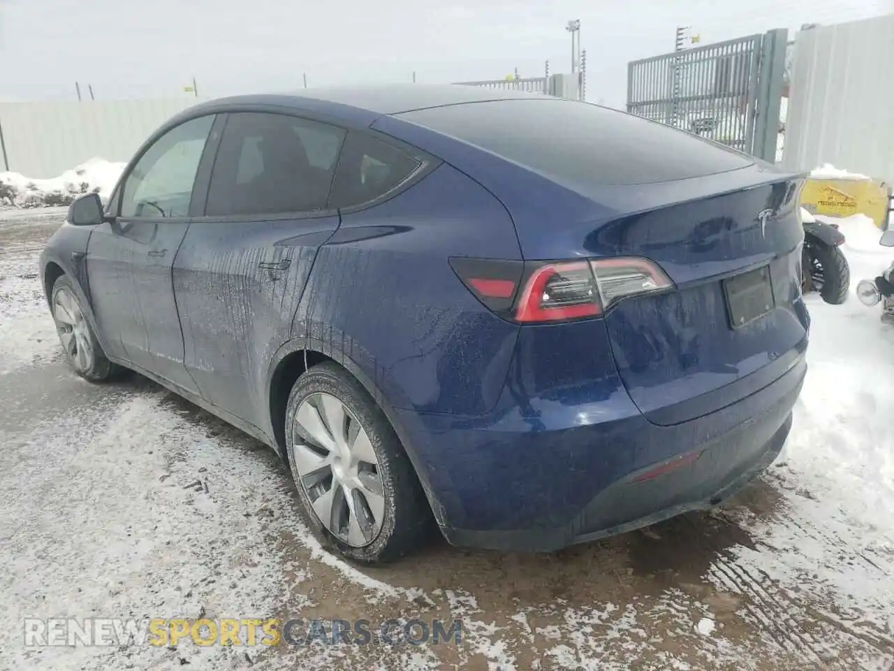 3 Photograph of a damaged car 5YJYGDEE4MF062468 TESLA MODEL Y 2021
