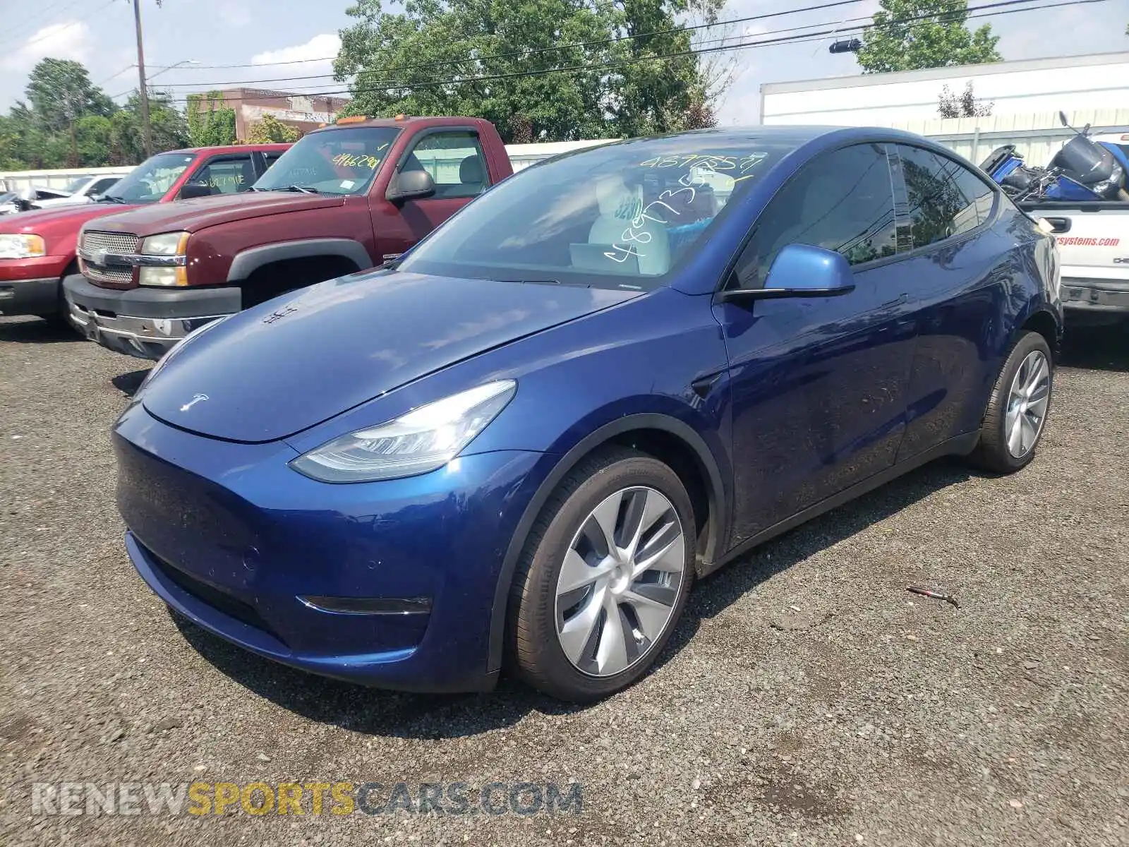 2 Photograph of a damaged car 5YJYGDEE4MF066276 TESLA MODEL Y 2021