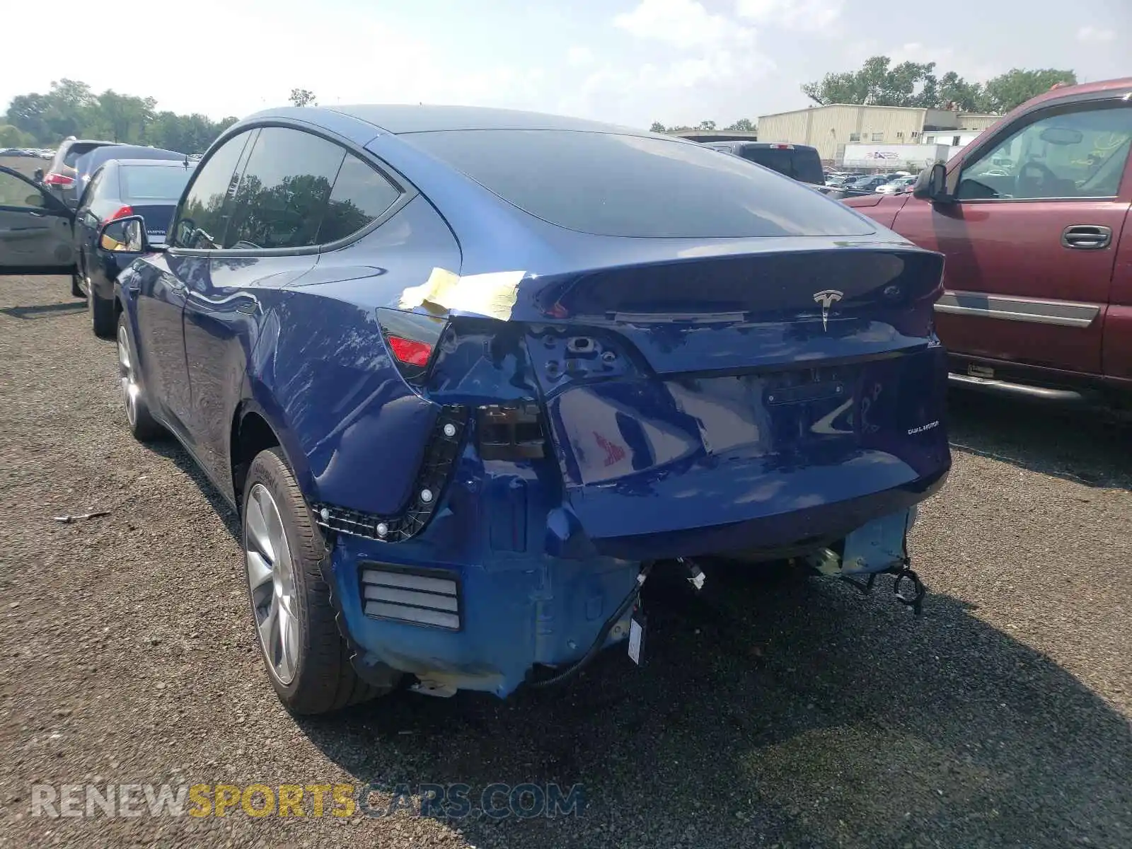 3 Photograph of a damaged car 5YJYGDEE4MF066276 TESLA MODEL Y 2021