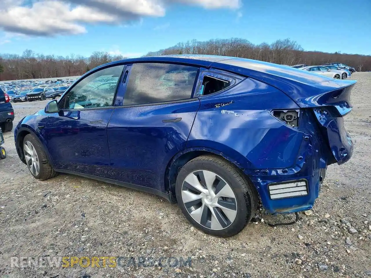 2 fotografías del automóvil dañado 5YJYGDEE4MF074913 TESLA MODEL Y 2021