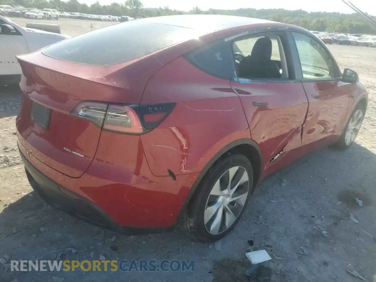 3 Photograph of a damaged car 5YJYGDEE4MF077407 TESLA MODEL Y 2021