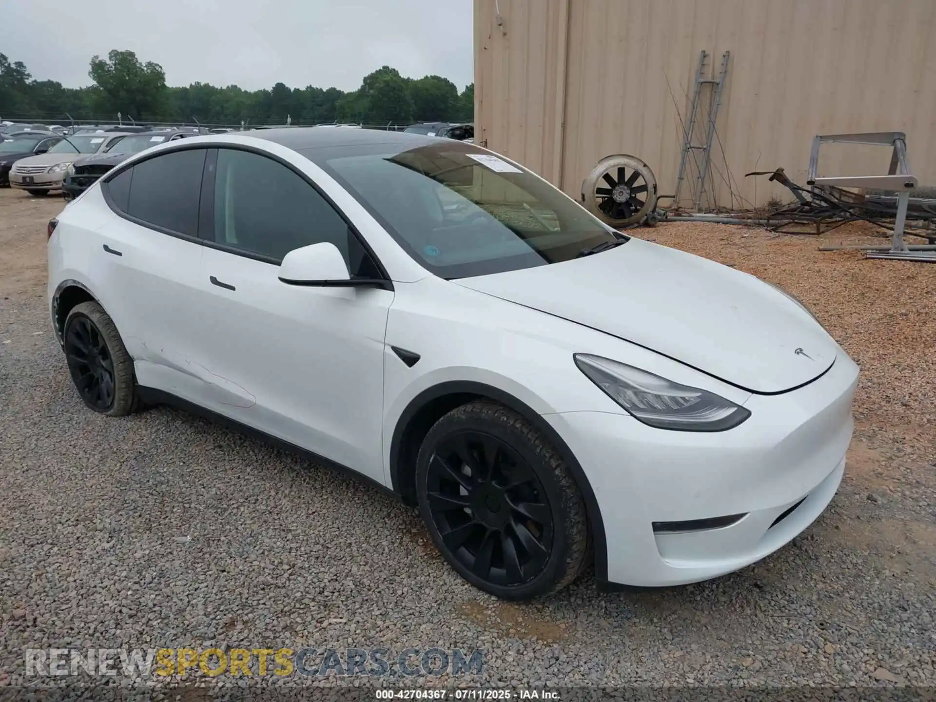 1 Photograph of a damaged car 5YJYGDEE4MF084857 TESLA MODEL Y 2021