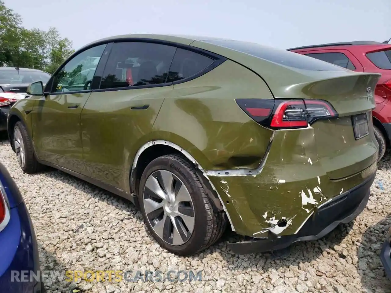 2 Photograph of a damaged car 5YJYGDEE4MF085975 TESLA MODEL Y 2021