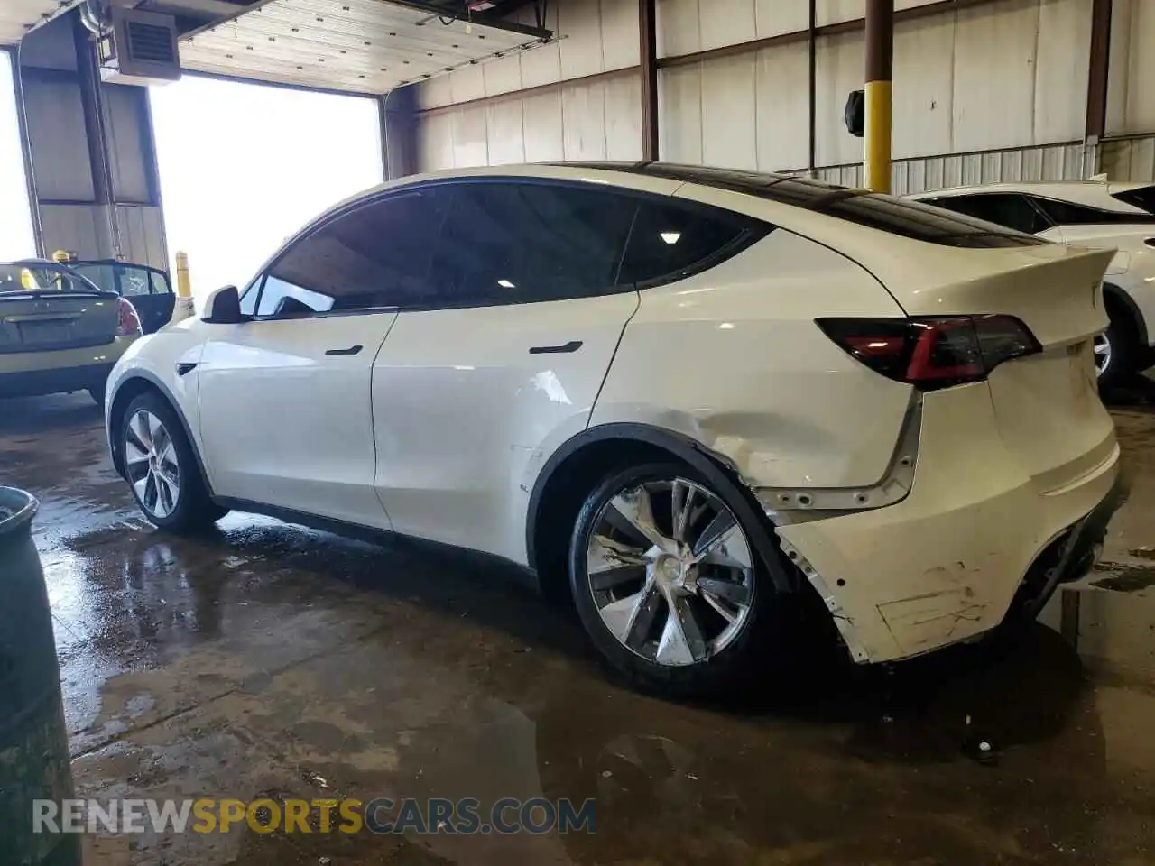 2 Photograph of a damaged car 5YJYGDEE4MF086527 TESLA MODEL Y 2021