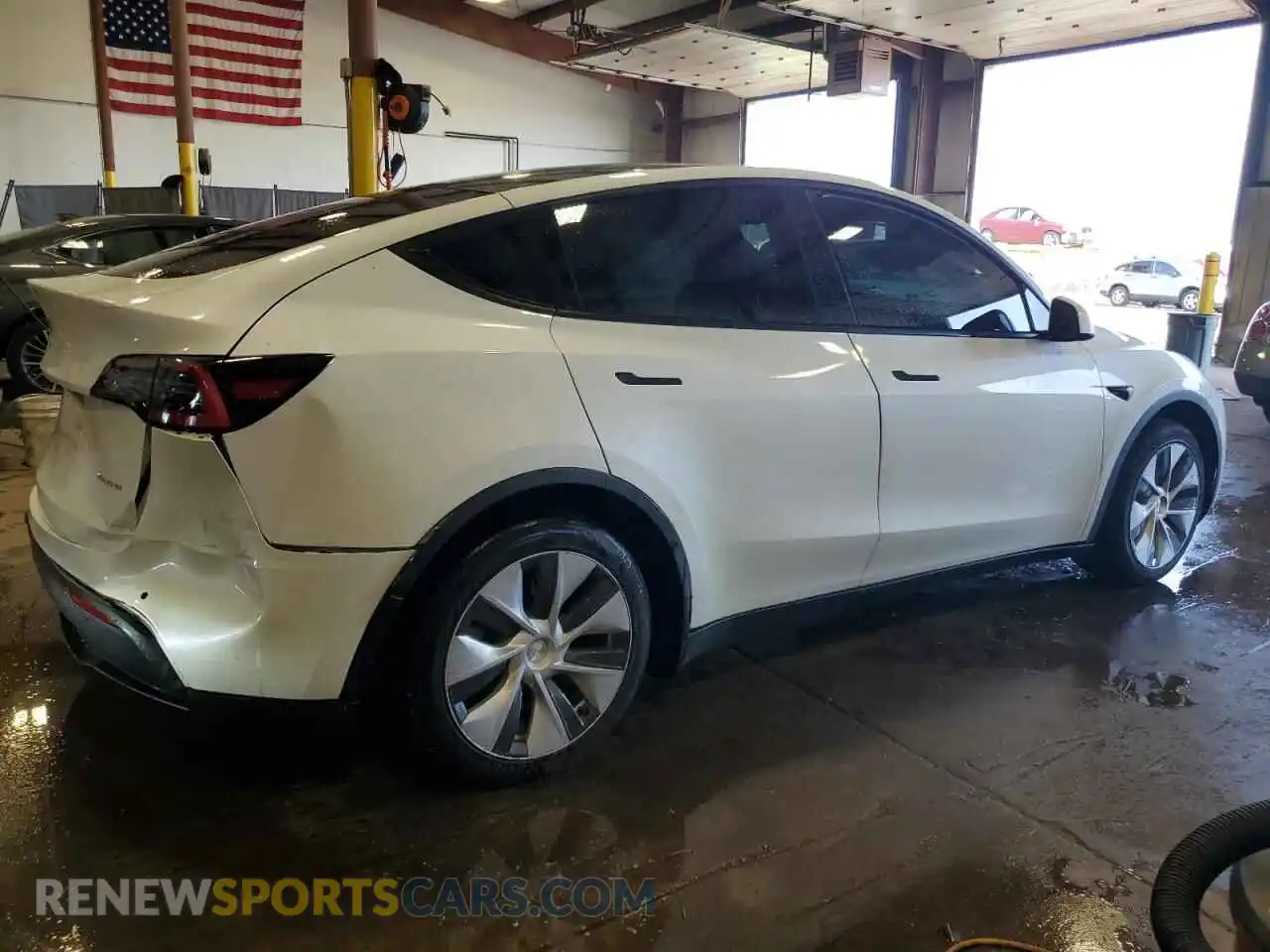 3 Photograph of a damaged car 5YJYGDEE4MF086527 TESLA MODEL Y 2021