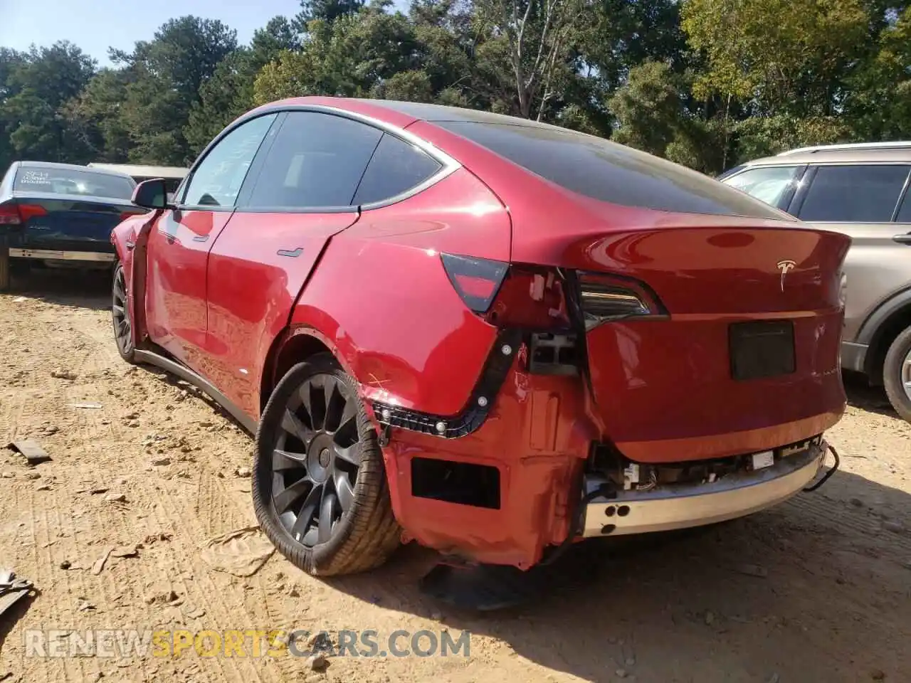 3 Photograph of a damaged car 5YJYGDEE4MF088858 TESLA MODEL Y 2021
