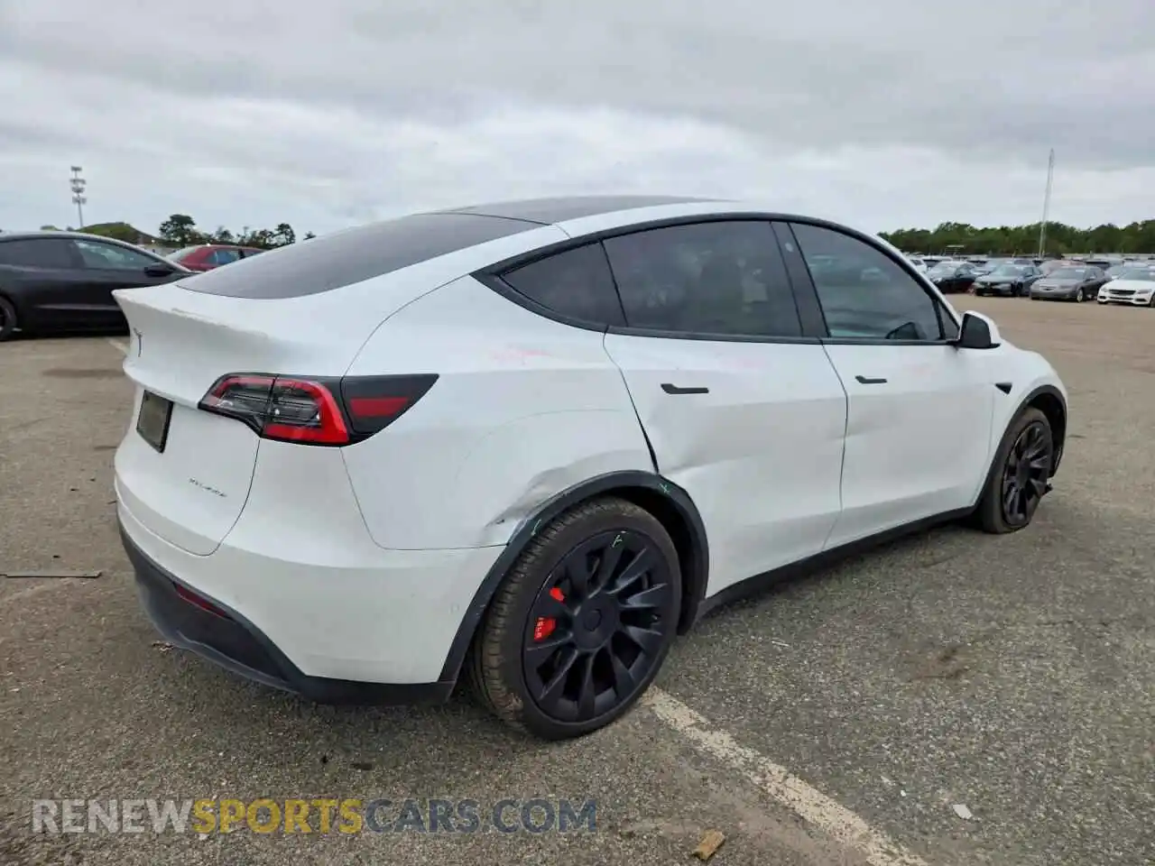 3 Photograph of a damaged car 5YJYGDEE4MF089881 TESLA MODEL Y 2021