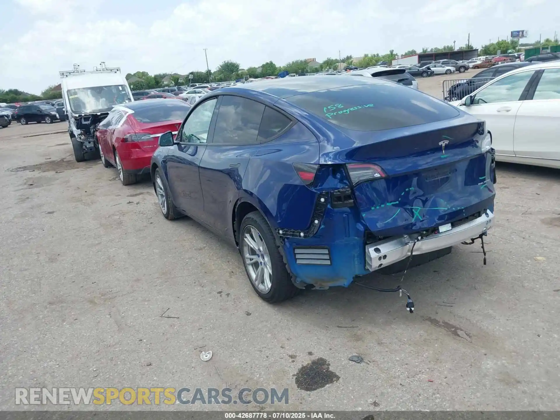 3 Photograph of a damaged car 5YJYGDEE4MF090058 TESLA MODEL Y 2021