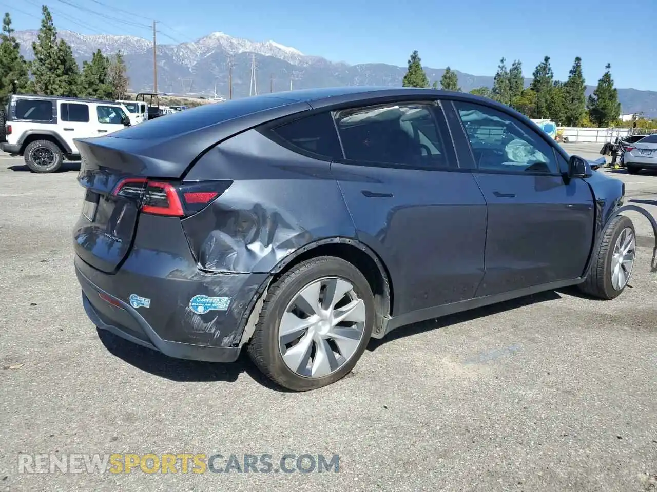 3 Photograph of a damaged car 5YJYGDEE4MF090769 TESLA MODEL Y 2021