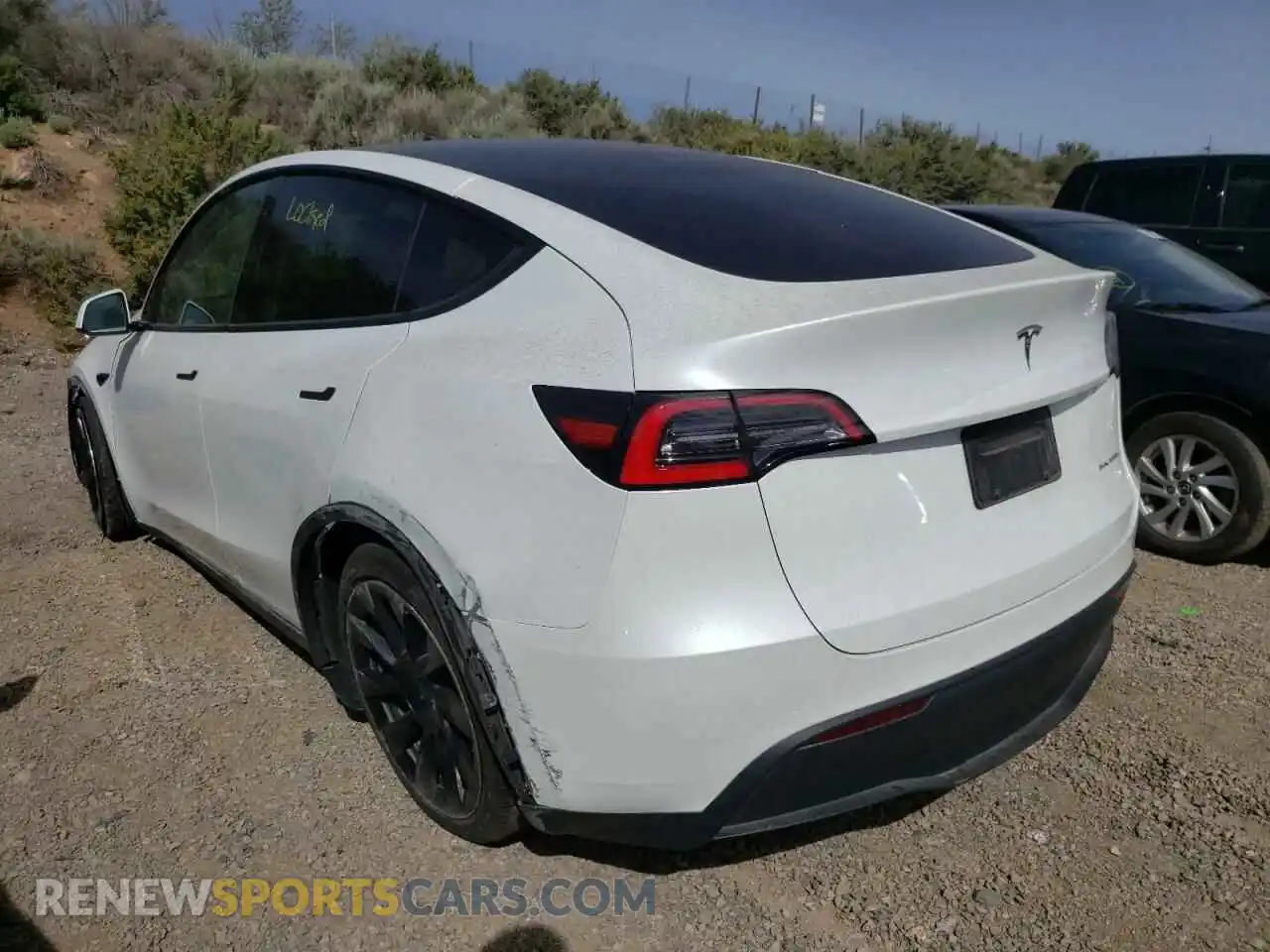 3 Photograph of a damaged car 5YJYGDEE4MF095535 TESLA MODEL Y 2021