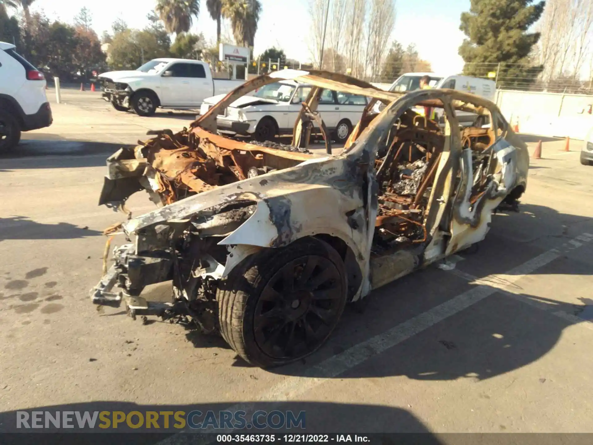 2 Photograph of a damaged car 5YJYGDEE4MF100345 TESLA MODEL Y 2021