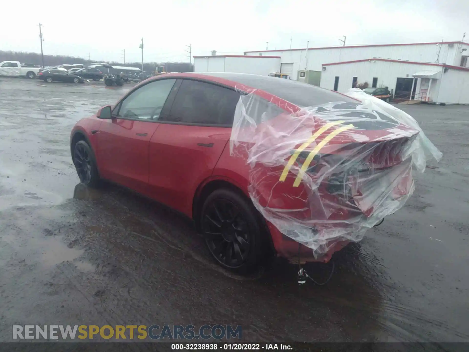 3 fotografías del automóvil dañado 5YJYGDEE4MF104069 TESLA MODEL Y 2021