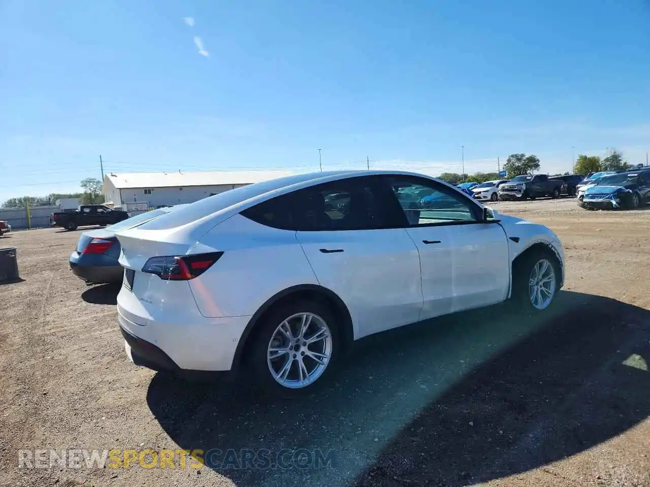 3 Photograph of a damaged car 5YJYGDEE4MF114312 TESLA MODEL Y 2021