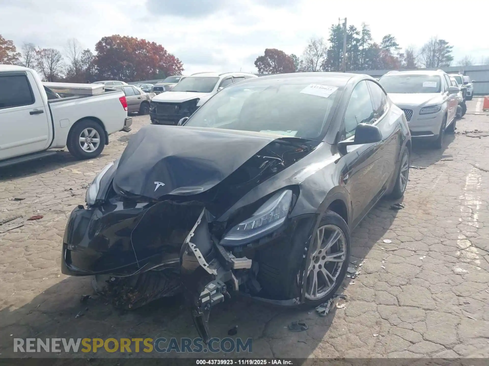 2 Photograph of a damaged car 5YJYGDEE4MF118554 TESLA MODEL Y 2021