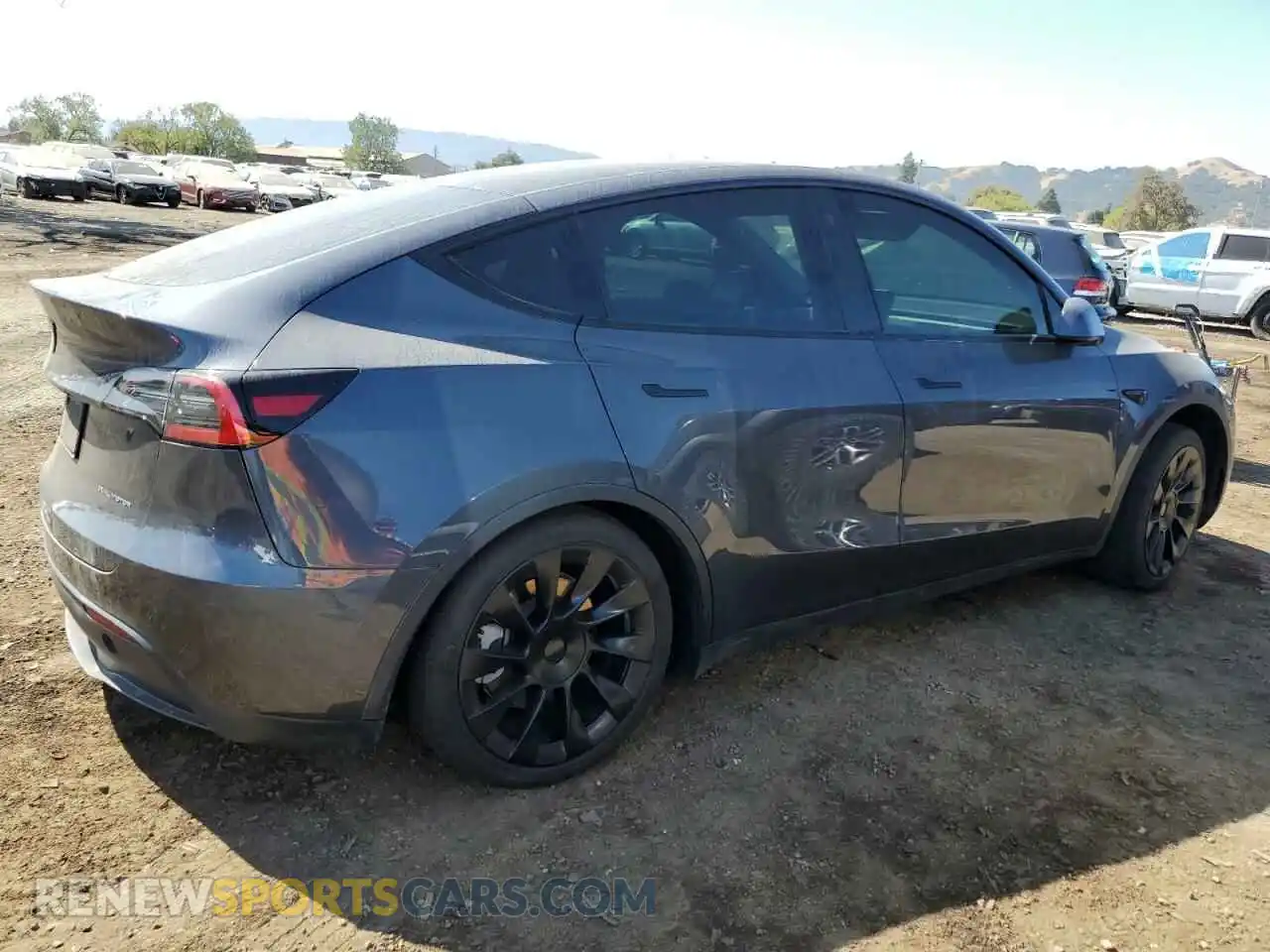 3 Photograph of a damaged car 5YJYGDEE4MF140084 TESLA MODEL Y 2021