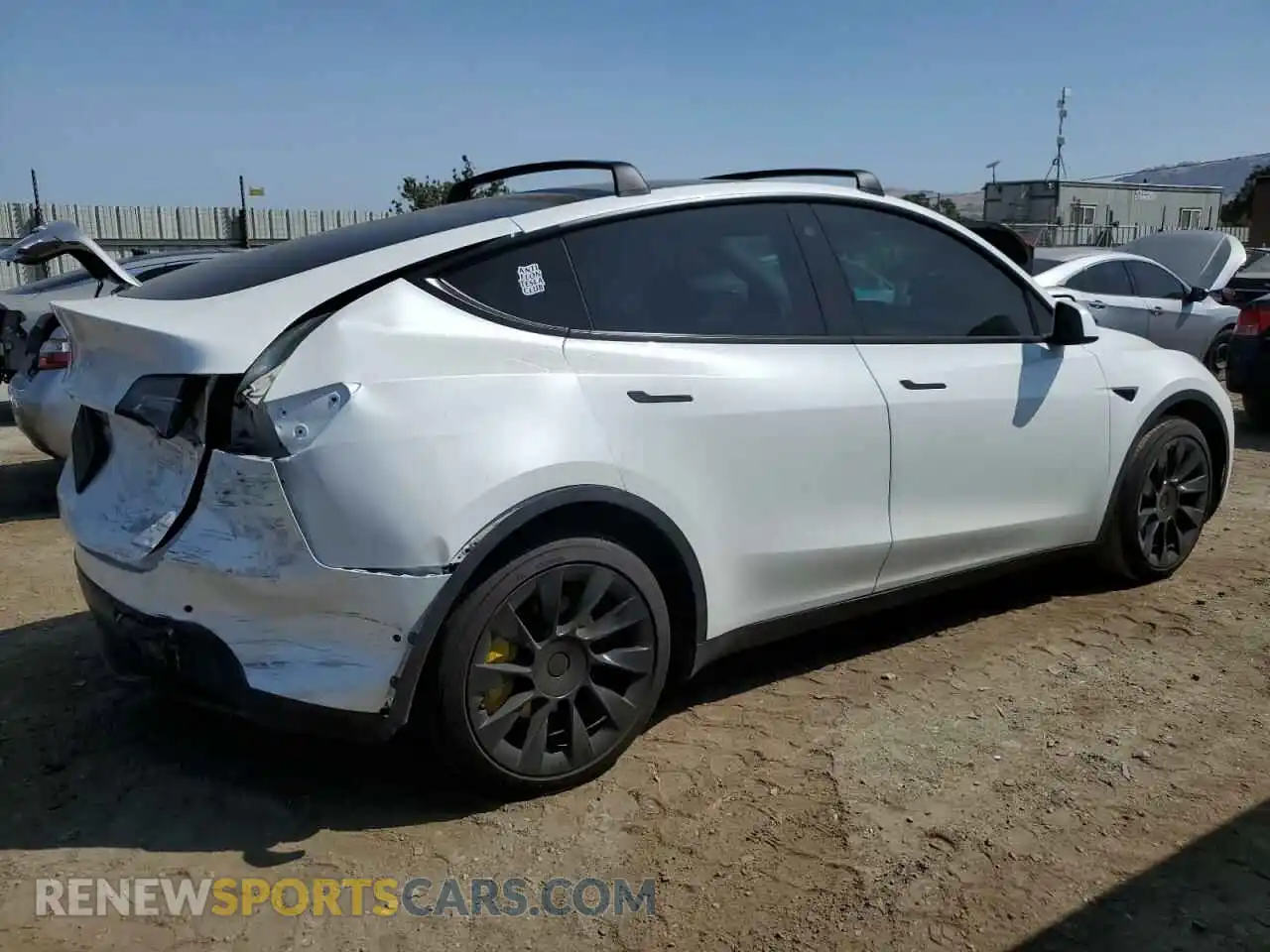 3 Photograph of a damaged car 5YJYGDEE4MF152686 TESLA MODEL Y 2021