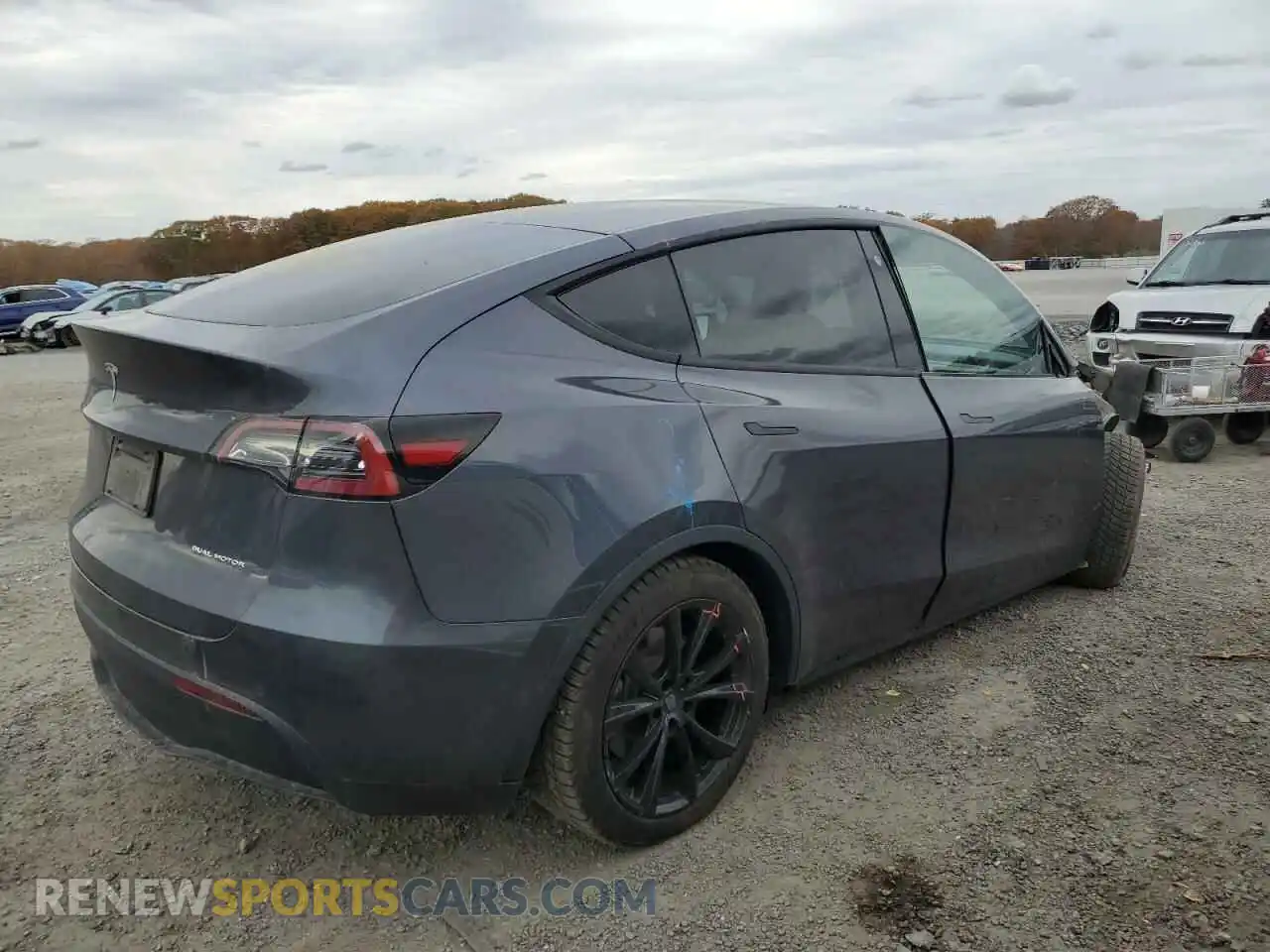 3 Photograph of a damaged car 5YJYGDEE4MF174283 TESLA MODEL Y 2021
