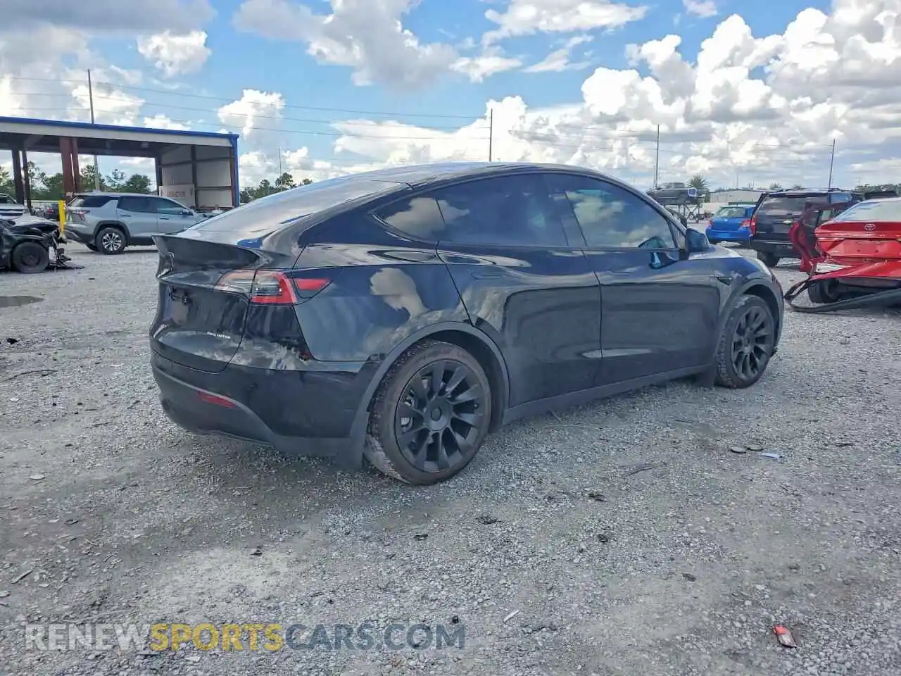 3 fotografías del automóvil dañado 5YJYGDEE4MF174364 TESLA MODEL Y 2021