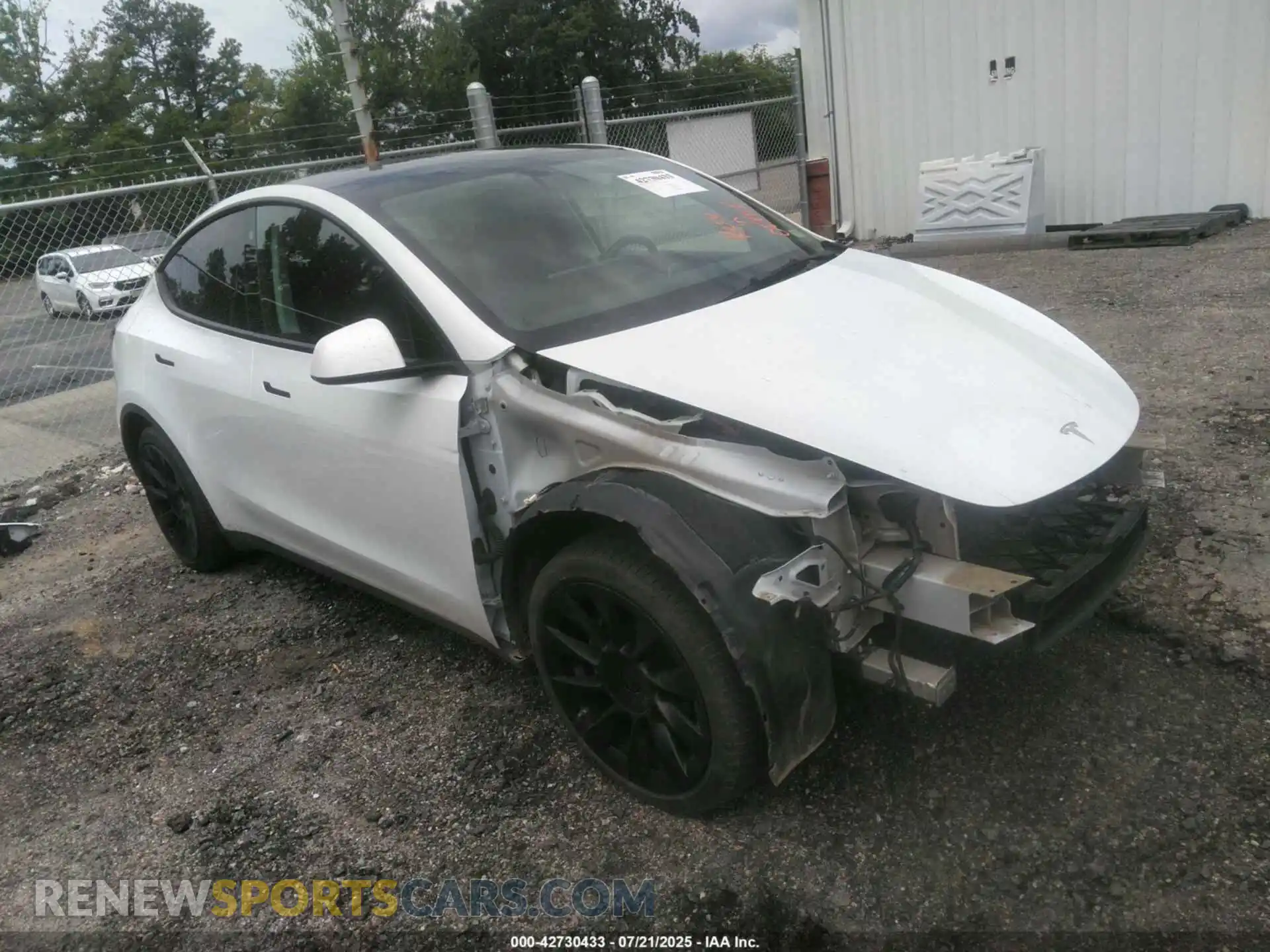 1 Photograph of a damaged car 5YJYGDEE4MF175885 TESLA MODEL Y 2021