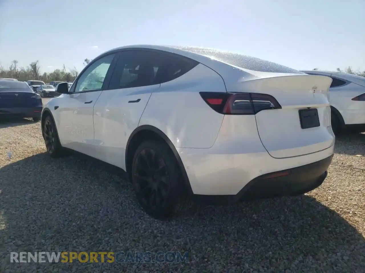 3 Photograph of a damaged car 5YJYGDEE4MF181069 TESLA MODEL Y 2021