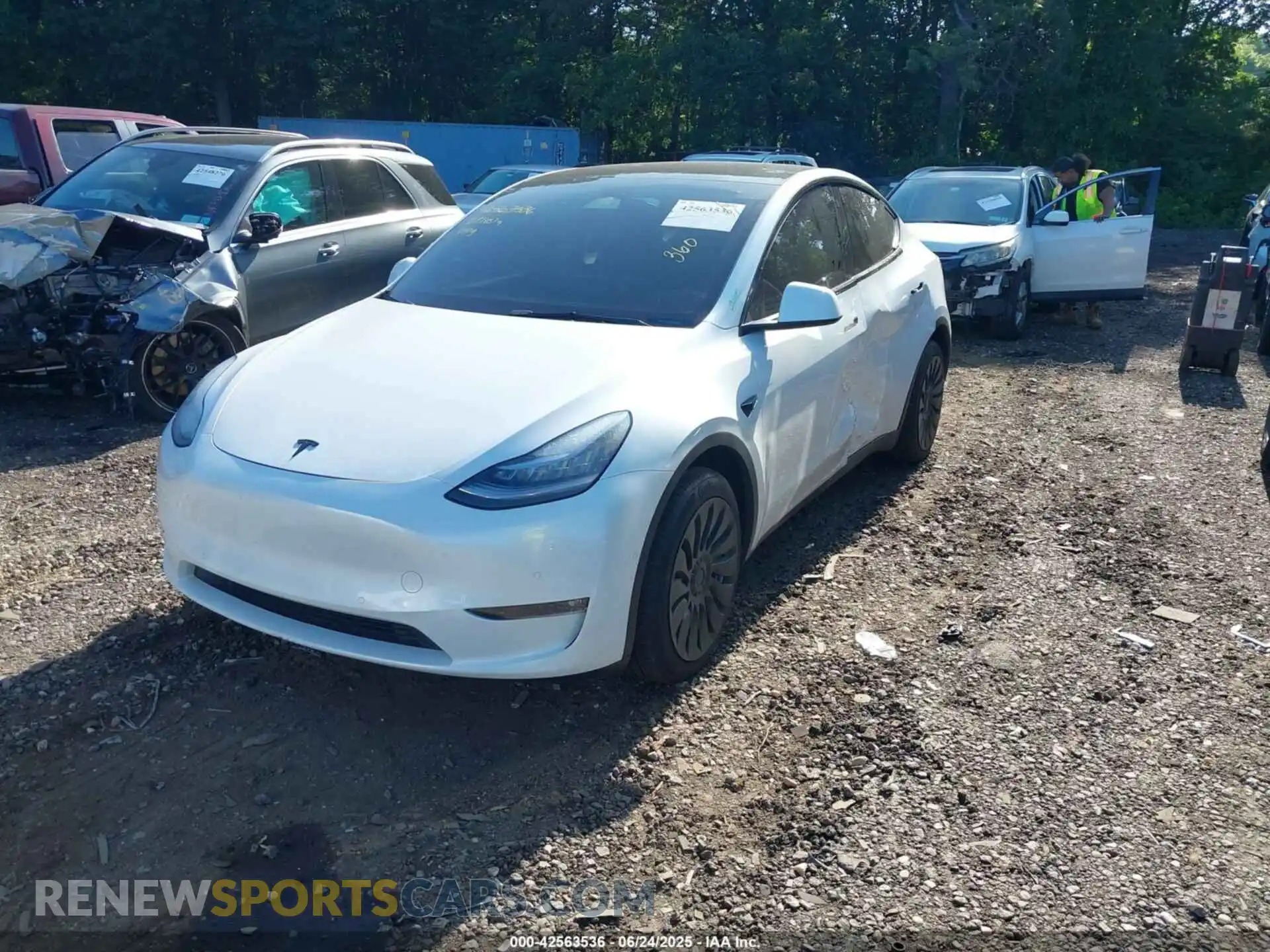 2 Photograph of a damaged car 5YJYGDEE4MF184389 TESLA MODEL Y 2021