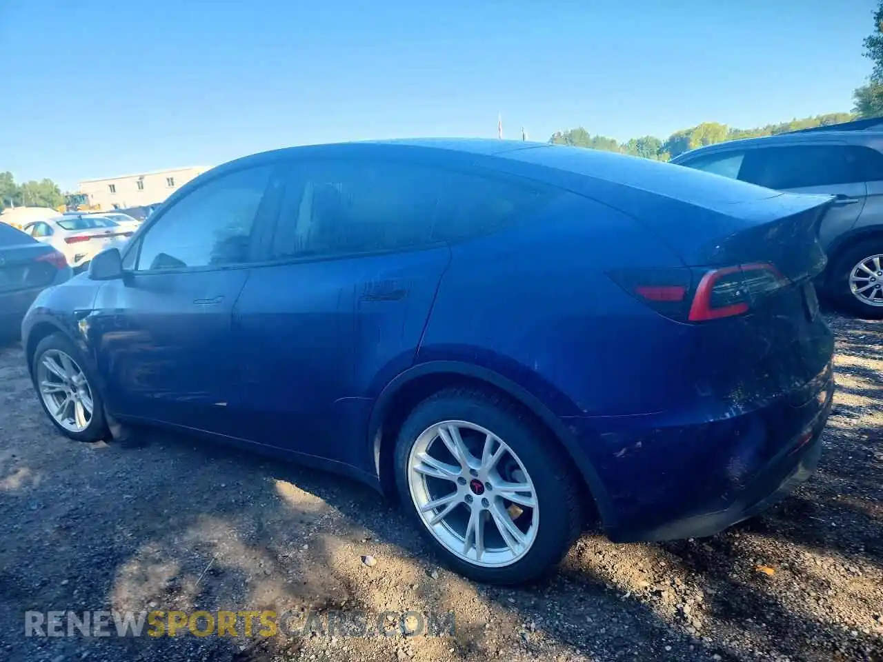 2 Photograph of a damaged car 5YJYGDEE4MF185557 TESLA MODEL Y 2021