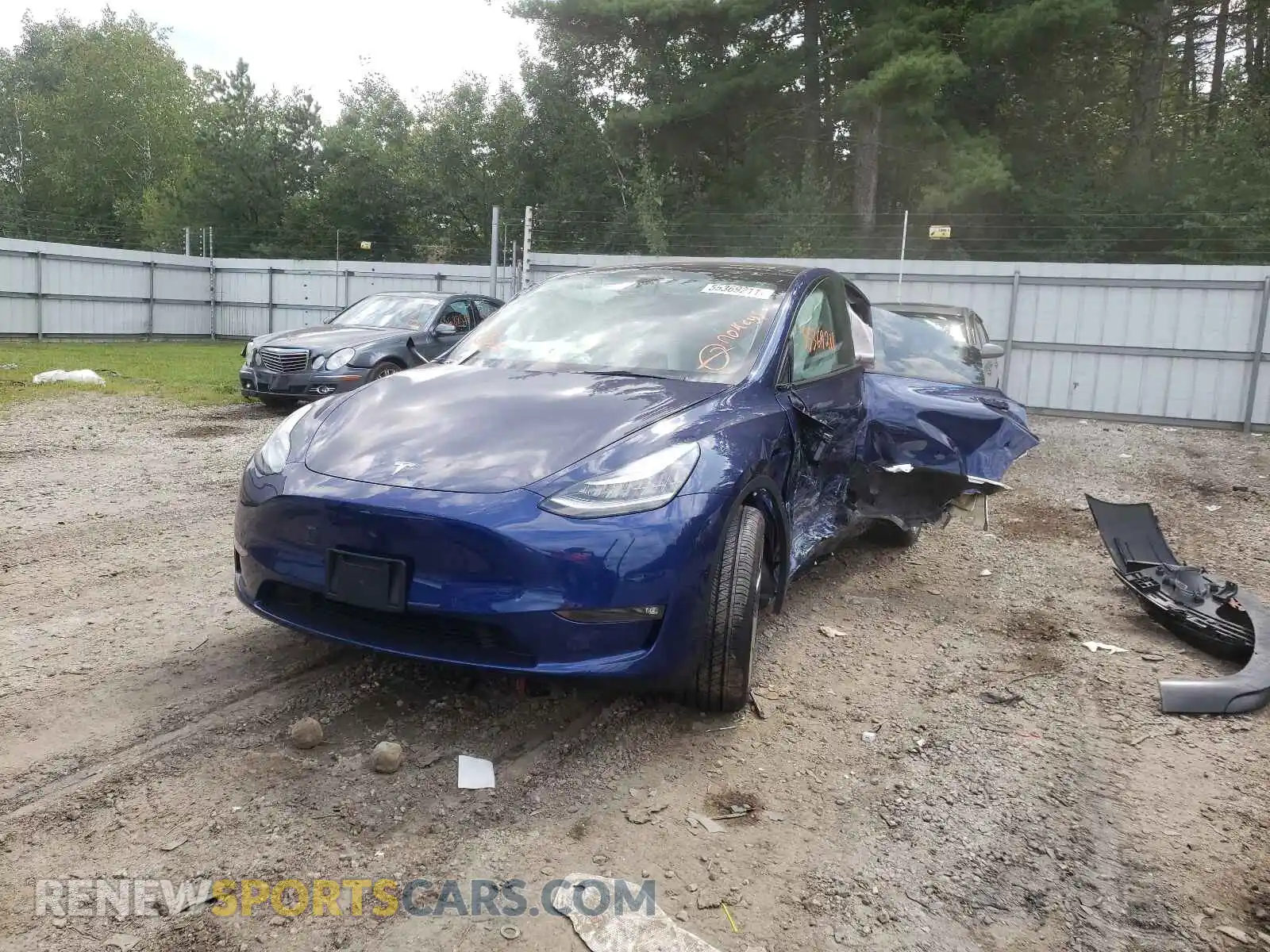 2 Photograph of a damaged car 5YJYGDEE4MF195425 TESLA MODEL Y 2021