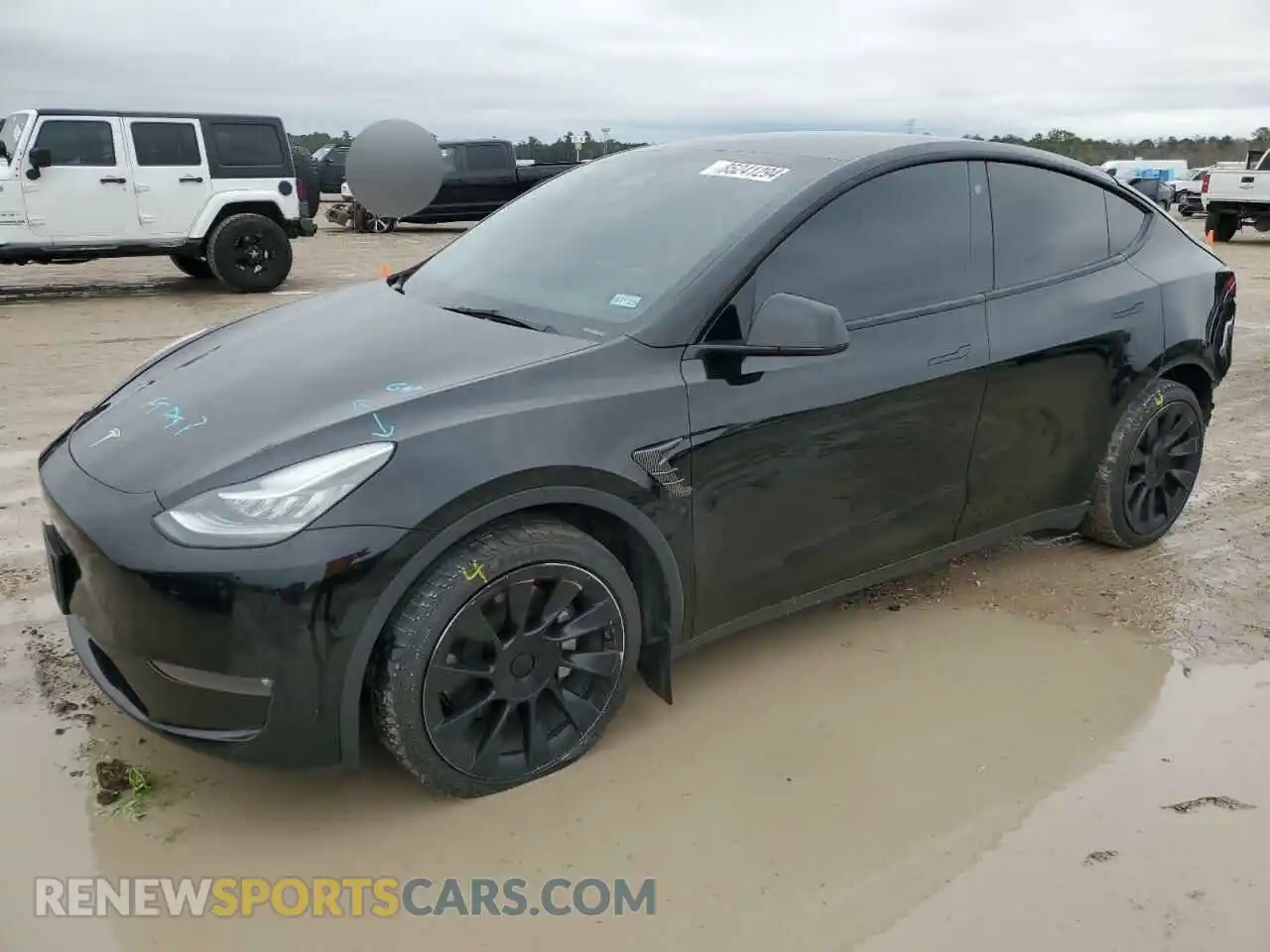 1 Photograph of a damaged car 5YJYGDEE4MF211056 TESLA MODEL Y 2021