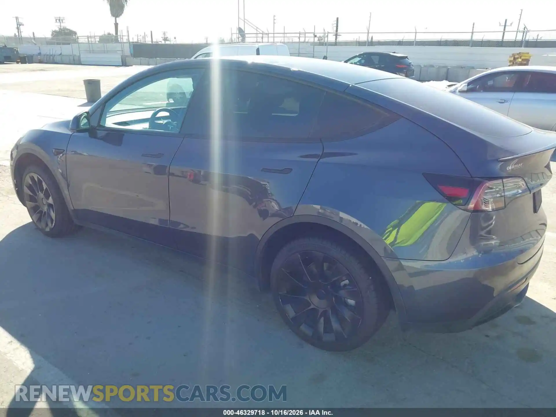 3 Photograph of a damaged car 5YJYGDEE4MF217651 TESLA MODEL Y 2021