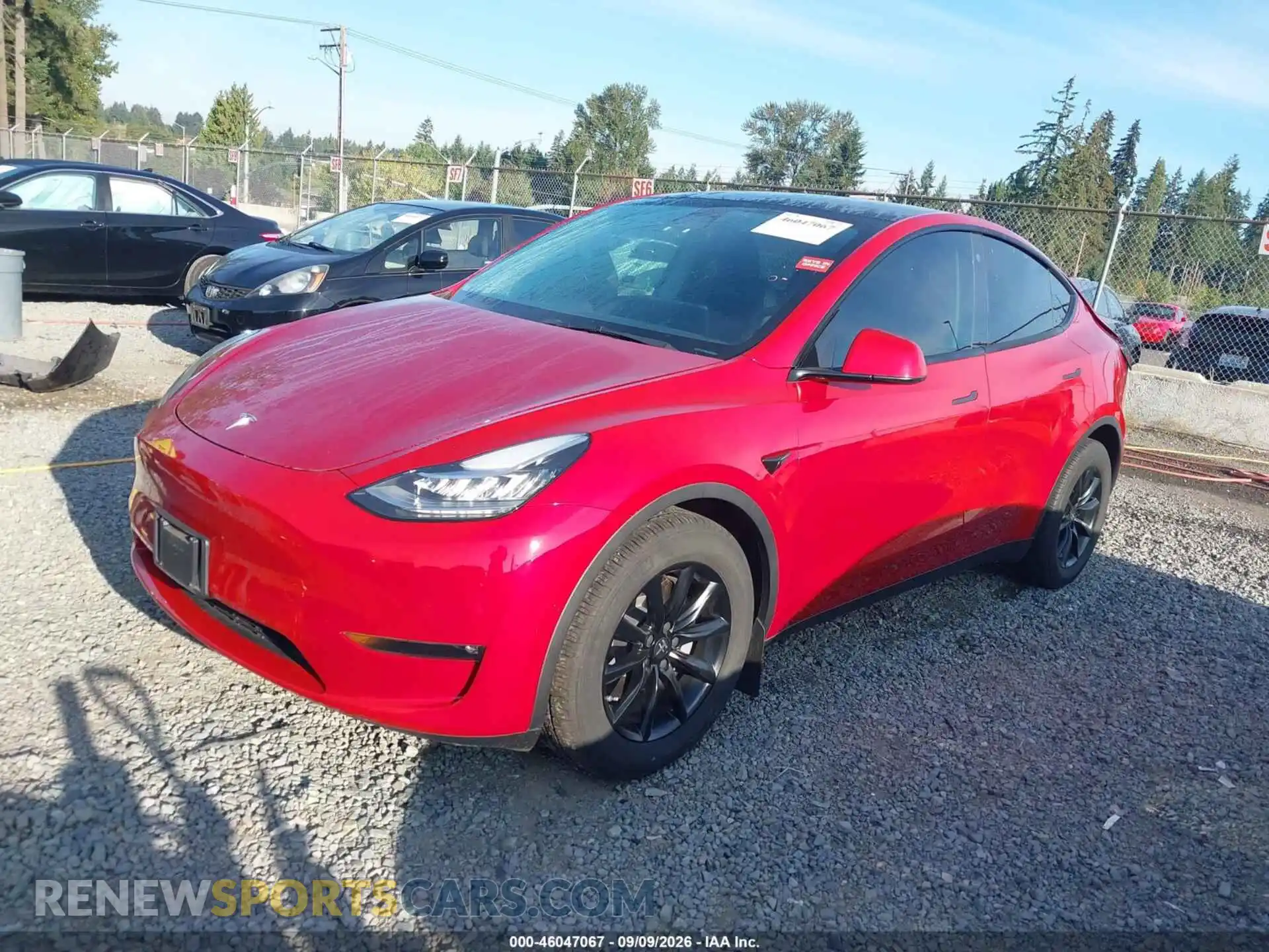 2 Photograph of a damaged car 5YJYGDEE4MF240914 TESLA MODEL Y 2021