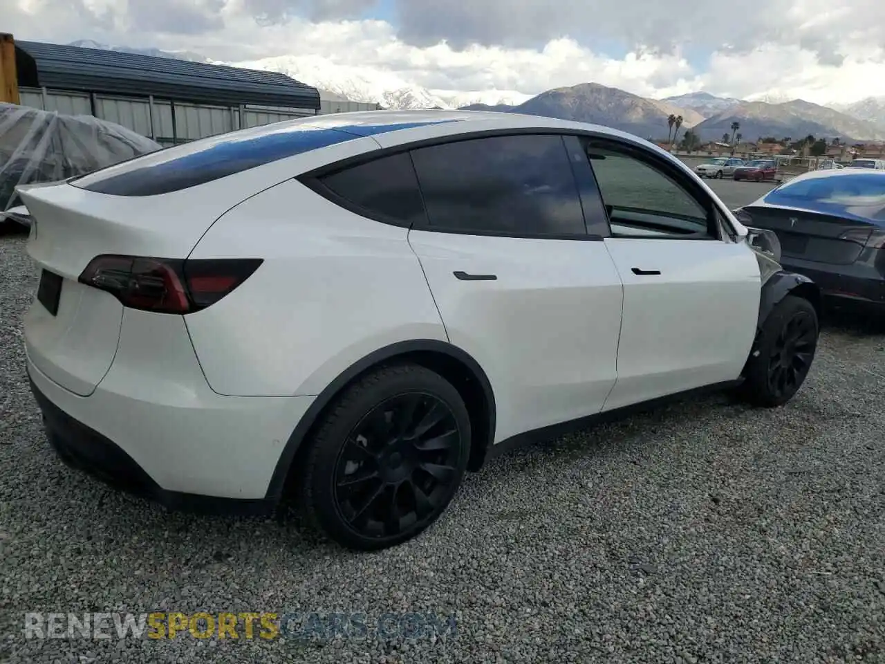 3 Photograph of a damaged car 5YJYGDEE4MF270771 TESLA MODEL Y 2021